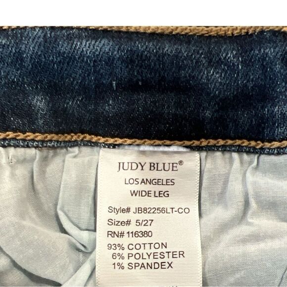 Judy Blue Medium Wash Distressed Wide Leg Crop Size 5/27 - Picture 5 of 8